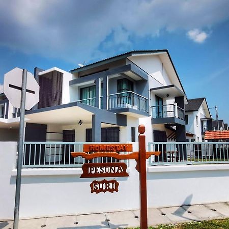 Pesona Suri Homestay Batu Pahat Exterior photo